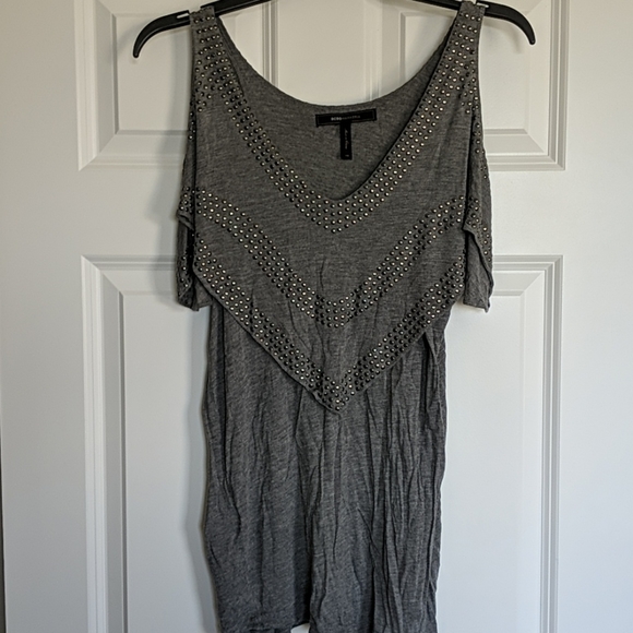 BCBG maxazaria cold shoulder top - Picture 4 of 6